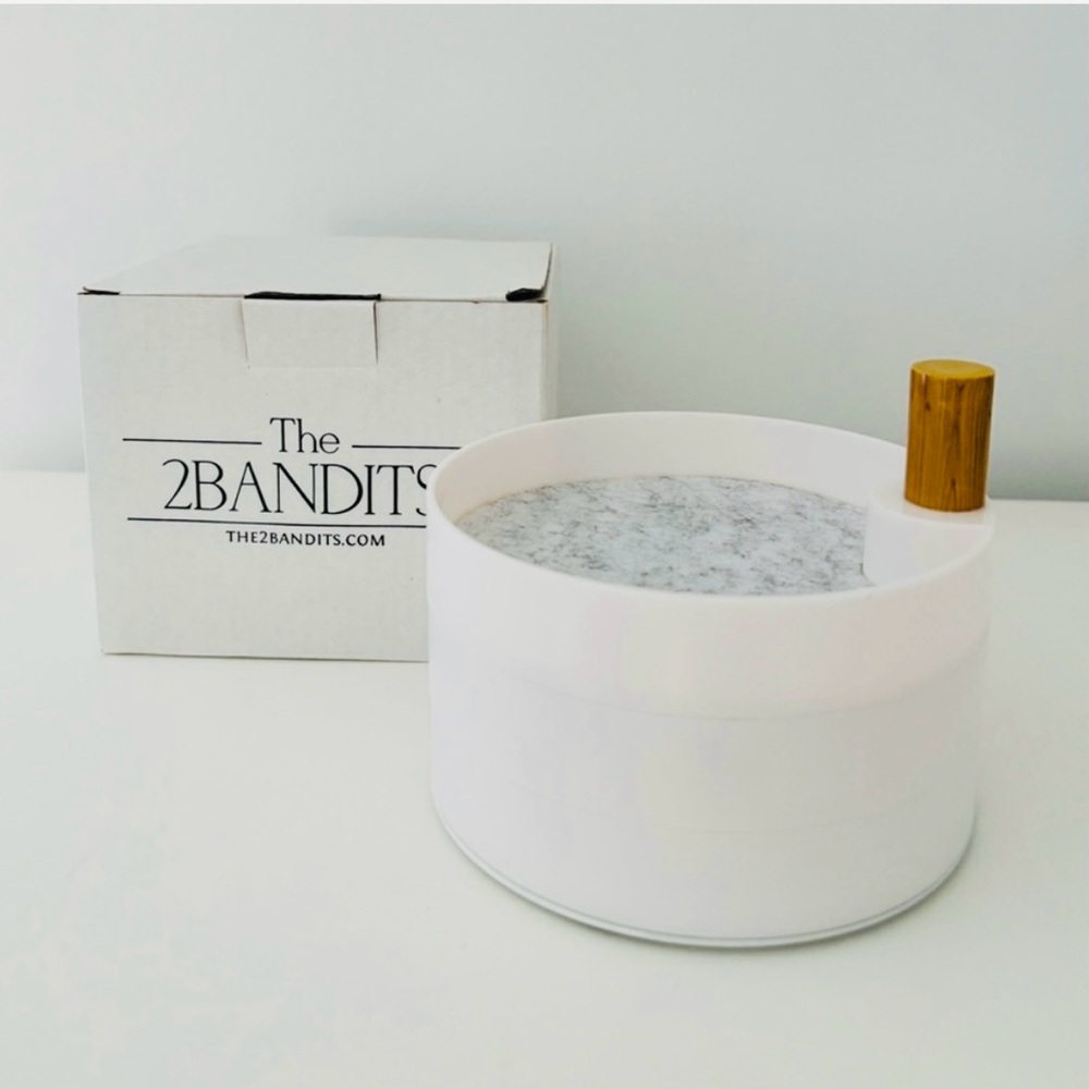 The 2Bandits White Jewelry/ Catchall